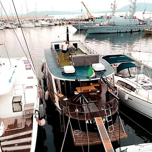 Bed and breakfast Boat & Breakfast Alicudi, Alguer
